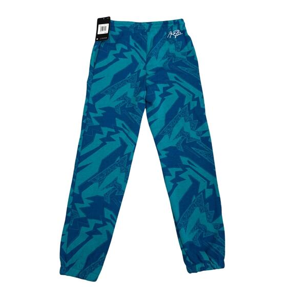 Jordan Sweatpants All Over Print Blue Fleece Joggers Size Youth Medium 10/12 NWT - Picture 2 of 3